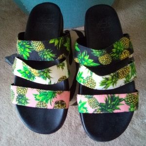 NWOT YES Slip-on Sandals